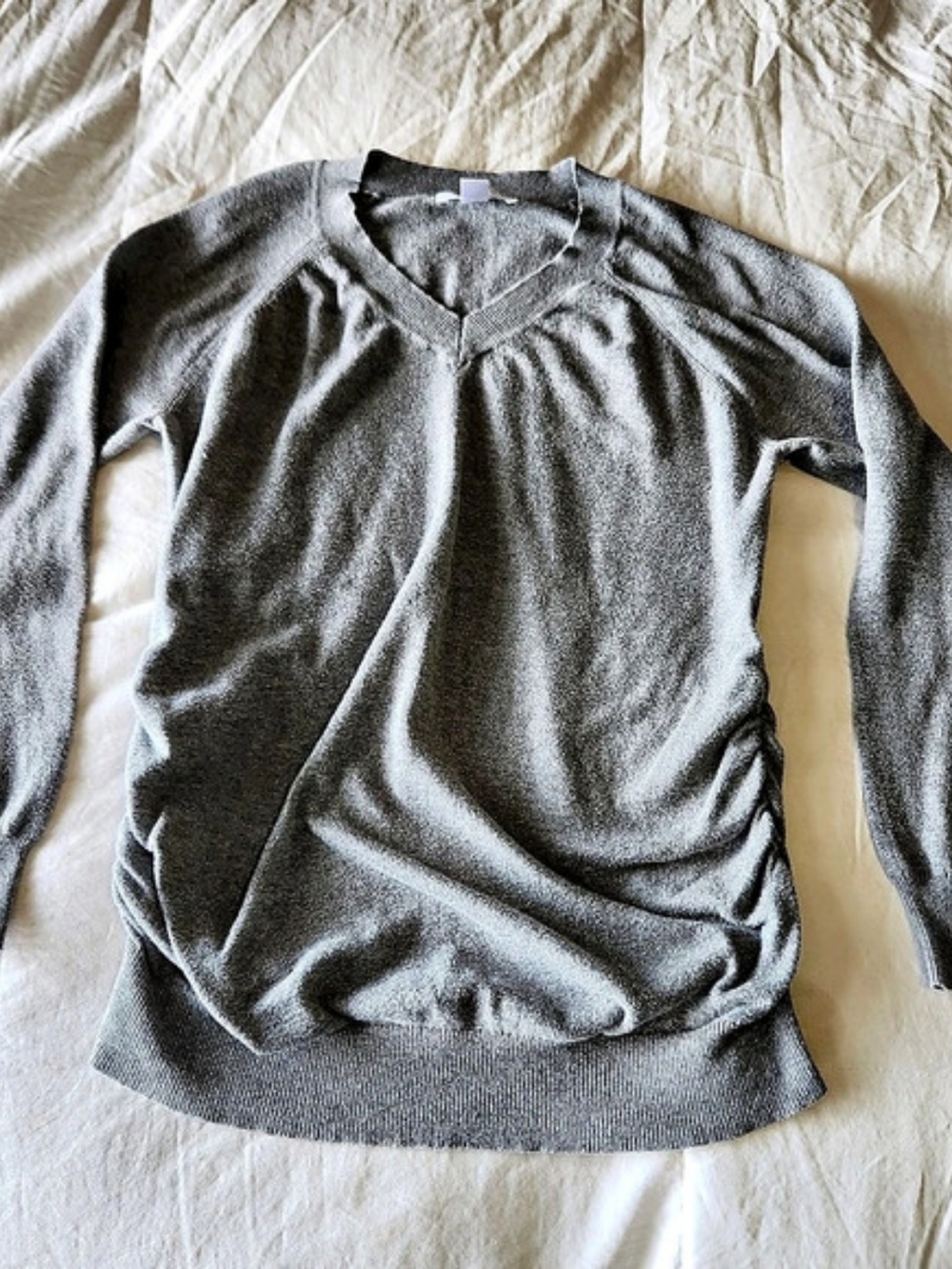 Motherhood Maternity Gray V-Neck Maternity Sweater Size Large
